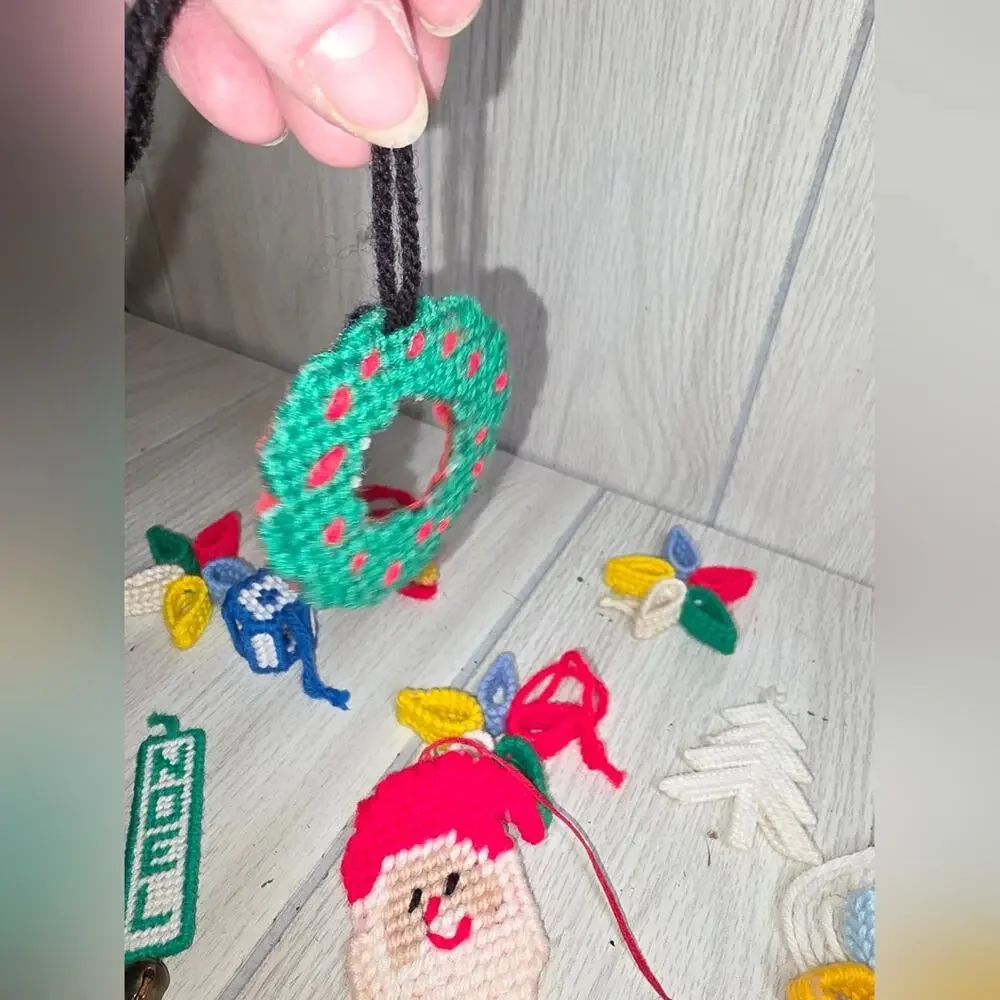 Vtg Handmade Mini Christmas Ornaments Holiday Decorations Country Retro Woven